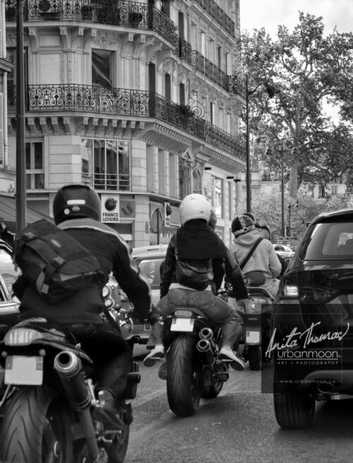 Urban photography - Paris, France
© Anita Thomas - Urbanmoon Photography. All Rights Reserved. street photography motorcycles