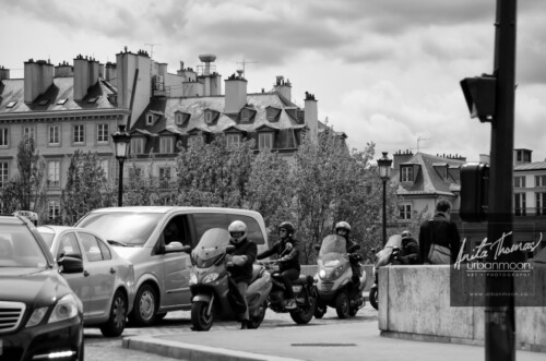Urban photography - Paris, France
© Anita Thomas - Urbanmoon Photography. All Rights Reserved. street photography parked vehicles
