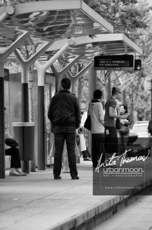 Urban photography - Paris, France
© Anita Thomas - Urbanmoon Photography. All Rights Reserved. street photography waiting for the bus