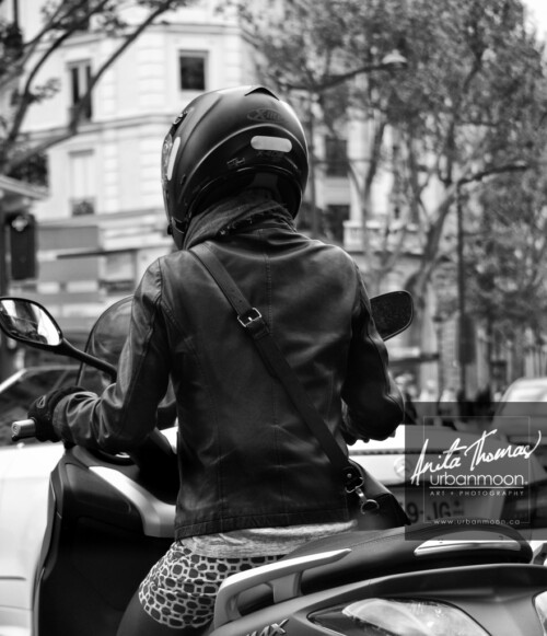 Urban photography - Paris, France
© Anita Thomas - Urbanmoon Photography. All Rights Reserved. street photography woman in scooter