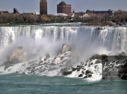 Landscape photography - The American Falls of Niagara Falls in winter Niagara Falls, New York.
© Anita Thomas - Urbanmoon Photography. All Rights Reserved. the american falls in winter