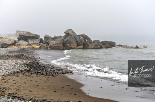 Landscape photography - The beach in Hamilton at Lake Ontario
(C)Anita Thomas All Rights Reserved. the beach in hamilton