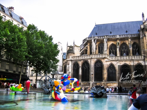 Urban photography - The colorful Stravinsky Fountain, built in 1983, is in fun contrast to the Church of Saint-Merri, which was built between 1500 and 1550. Paris, France
© Anita Thomas - Urbanmoon Photography. All Rights Reserved. the colorful stravinsky fountain