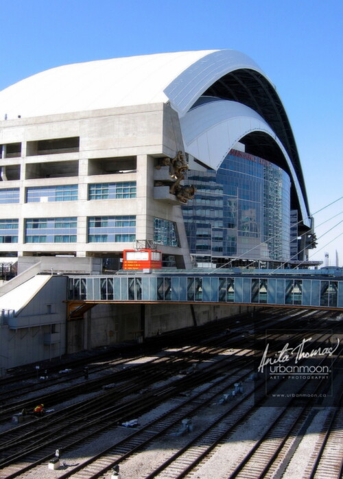 Urban photography - Toronto, Ontario, Canada
© Anita Thomas - Urbanmoon Photography. All Rights Reserved. the rogers centre