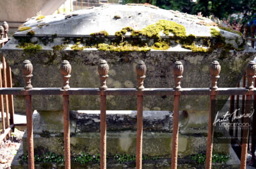 The tomb of a baby at Père Lachaise Cemetery in Paris, France
© Anita Thomas - Urbanmoon. All Rights Reserved. the tomb of a baby at pere lachaise