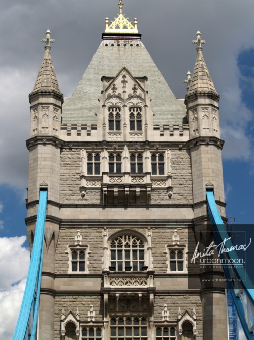 Urban photography - London, England
© Anita Thomas - Urbanmoon Photography. All Rights Reserved. tower bridge in london england